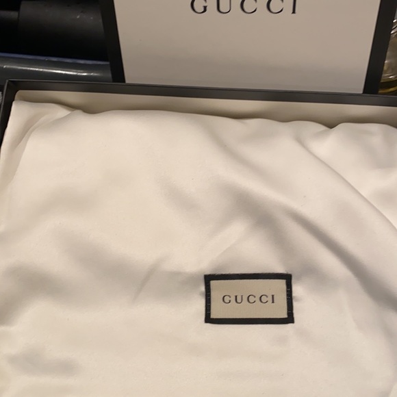 GUCCI NEVER USED, dust bag and tags $1,200 or BEST OFFER - Picture 6 of 9